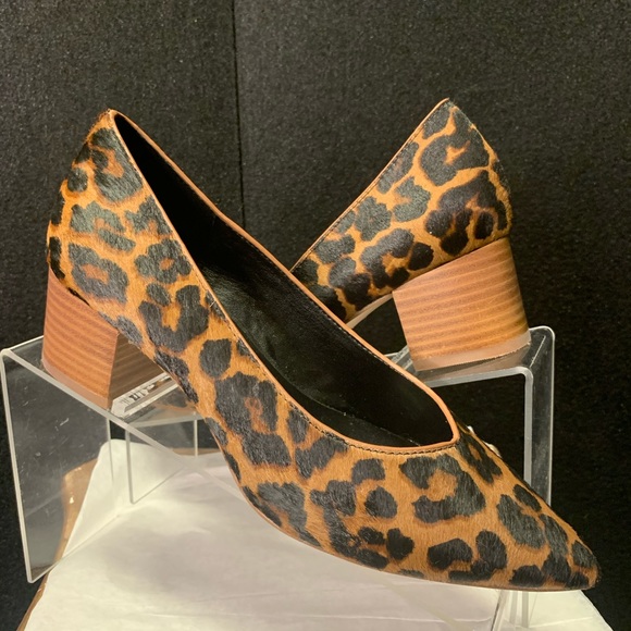 Kerah Pointed Toe Pump
SOLE SOCIETY - Picture 9 of 15